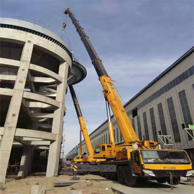 新疆新疆商场大型空调机组吊装（高空）吊装现场实拍