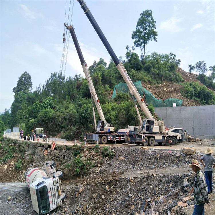 新疆新疆24小时应急道路救援吊装吊装现场实拍
